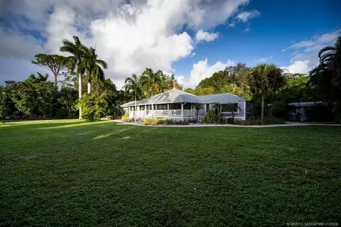 Exterior - 535 SW Siesta Way, Stuart, FL 34994 photo 9 of 9