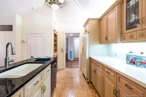 Kitchen - 535 SW Siesta Way, Stuart, FL 34994 photo 3 of 5