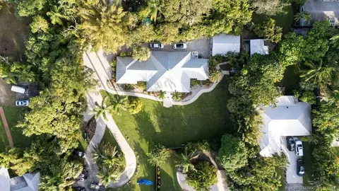 View/Area - 535 SW Siesta Way, Stuart, FL 34994 photo 2 of 7