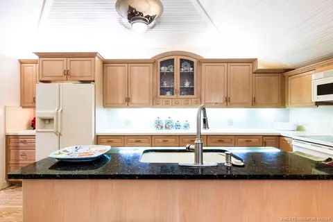 Kitchen - 535 SW Siesta Way, Stuart, FL 34994 photo 1 of 5