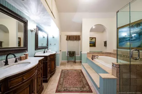 Bath - 535 SW Siesta Way, Stuart, FL 34994 photo 1 of 6