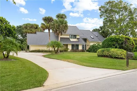 6323 SE Farmington Pl, Stuart, FL 34997