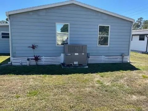 2883 SW Monarch Trl, Stuart, FL 34997 photo 17