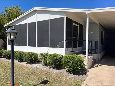 2883 SW Monarch Trl, Stuart, FL 34997 photo 4