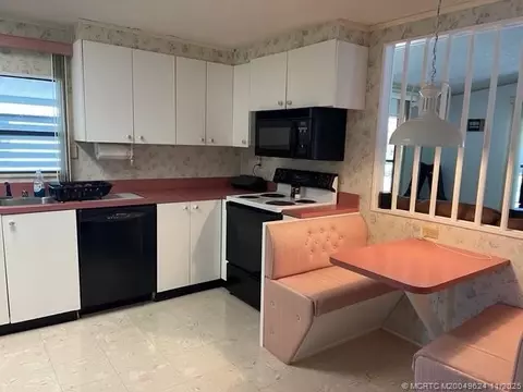 2883 SW Monarch Trl, Stuart, FL 34997 photo 10