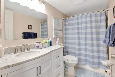 Bath - 540 SW South River Dr #202, Stuart, FL 34997 photo 2 of 2