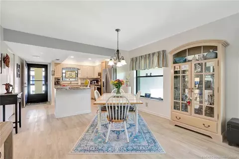 Dining - 540 SW South River Dr #202, Stuart, FL 34997 photo 2 of 5