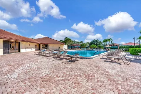 Exterior - 540 SW South River Dr #202, Stuart, FL 34997 photo 8 of 11