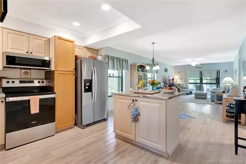 Kitchen - 540 SW South River Dr #202, Stuart, FL 34997 photo 1 of 4