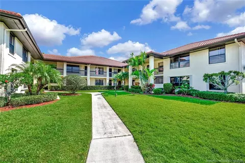 Exterior - 540 SW South River Dr #202, Stuart, FL 34997 photo 2 of 11