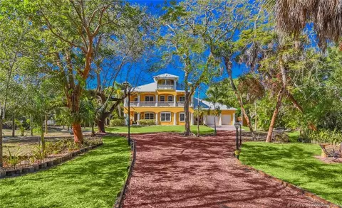 8053 S Indian River Dr, Fort Pierce, FL 34982