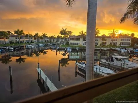 2600 S Kanner Hwy #J10, Stuart, FL 34994