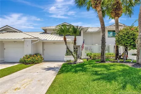 5646 SE Foxcross Pl, Stuart, FL 34997 photo 1