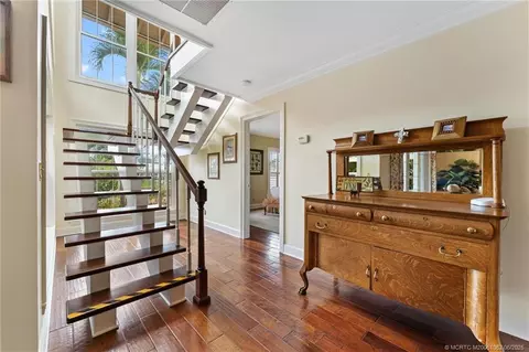 Entry Way - 3192 SE Fairway W, Stuart, FL 34997 photo 3 of 5
