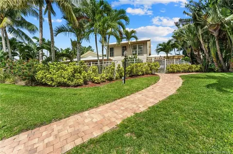 Exterior - 3192 SE Fairway W, Stuart, FL 34997 photo 13 of 22