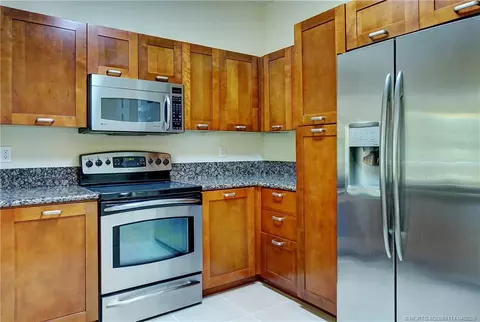 53 SE Sedona Cir #201, Stuart, FL 34994