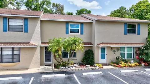 50 SW Blackburn Ter #8, Stuart, FL 34997