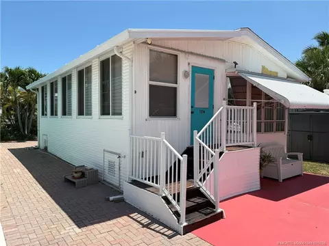 1214 Nettles Blvd, Jensen Beach, FL 34957