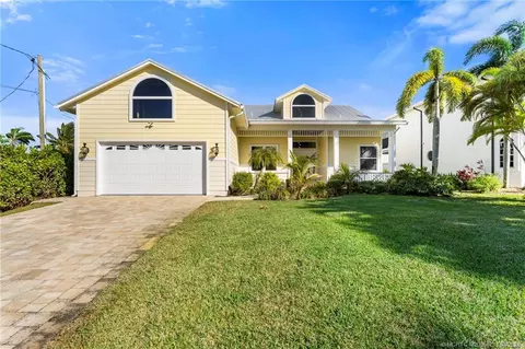 2054 SW Mockingbird Ln, Palm City, FL 34990