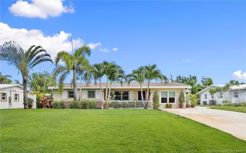 1469 SE 13th St, Stuart, FL 34996 photo 1