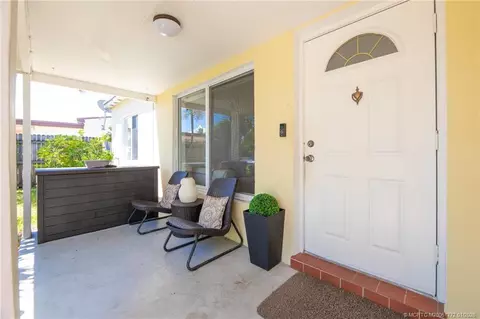 5225 NE 5th Ave, Oakland Park, FL 33334