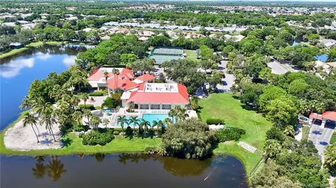 566 NW Lambrusco Dr, Port Saint Lucie, FL 34986