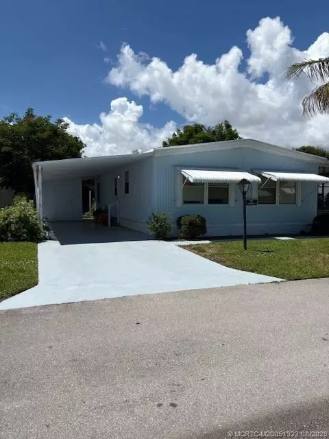 443 NE Pinelake Village Blvd, Jensen Beach, FL 34957