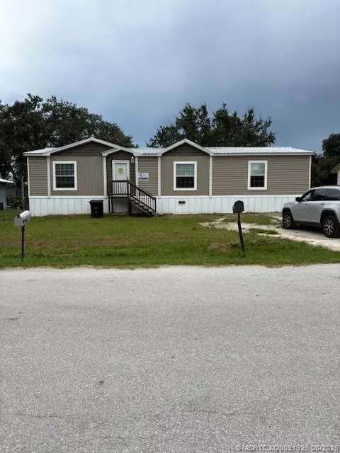 409 Oakmont Ave, Moore Haven, FL 33471