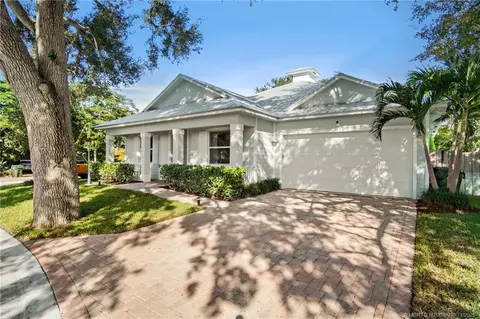 965 SW Flora Belle Ln, Stuart, FL 34994