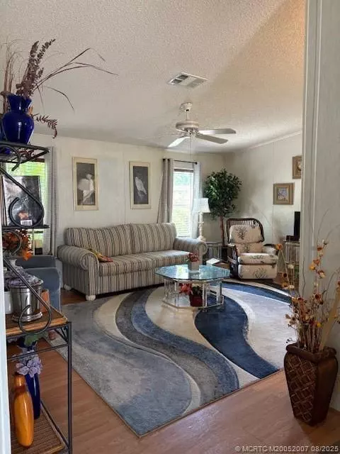 7061 SE Birchwood Ln, Stuart, FL 34997 photo 2