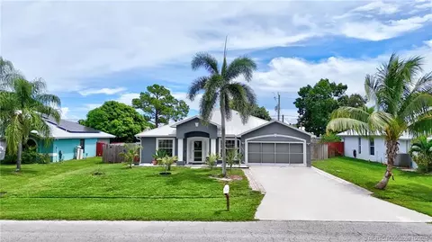 2077 SE Camden St, Port Saint Lucie, FL 34952
