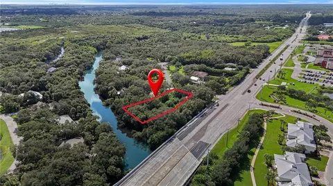 2460 Sweetwater Dr, Fort Pierce, FL 34981
