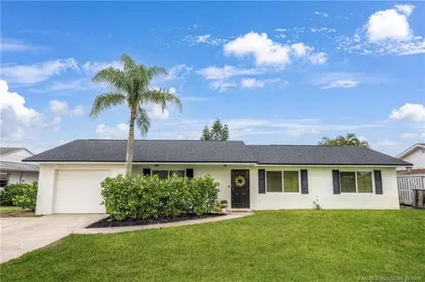 2489 NE 18th Ln, Jensen Beach, FL 34957