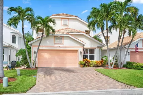 120 Pepper Ln, Jensen Beach, FL 34957
