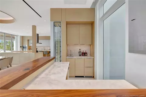 Kitchen - 6900 SE Harbor Cir, Stuart, FL 34996 photo 2 of 8