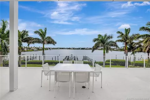 Exterior - 6900 SE Harbor Cir, Stuart, FL 34996 photo 9 of 14