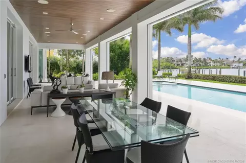 Exterior - 6900 SE Harbor Cir, Stuart, FL 34996 photo 2 of 14