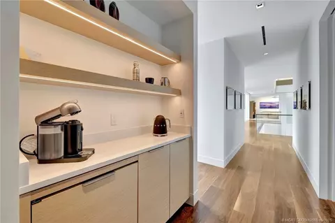 Entry Way - 6900 SE Harbor Cir, Stuart, FL 34996 photo 8 of 8