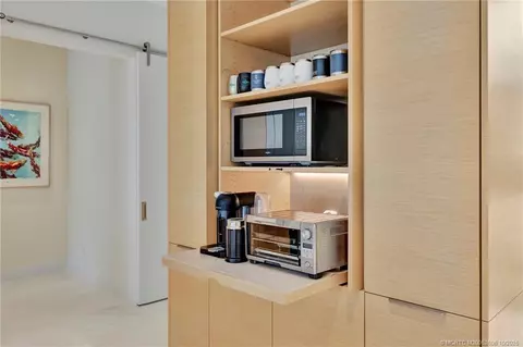 Kitchen - 6900 SE Harbor Cir, Stuart, FL 34996 photo 8 of 8