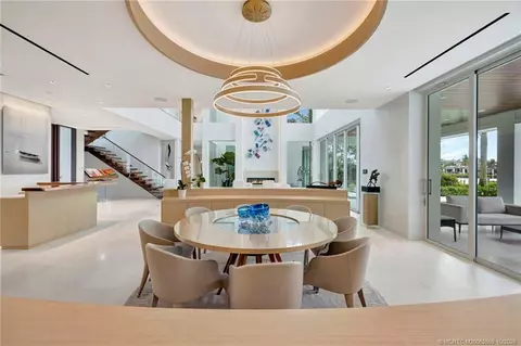 Dining - 6900 SE Harbor Cir, Stuart, FL 34996 photo 1 of 3