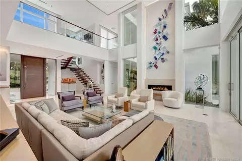 Living - 6900 SE Harbor Cir, Stuart, FL 34996 photo 2 of 6