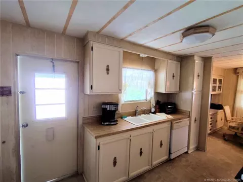 2540 SE Penny Ln, Stuart, FL 34994 photo 6