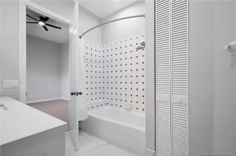 Bath - 3487 SE Doubleton Dr, Stuart, FL 34997 photo 8 of 8