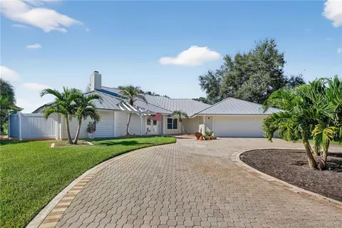 6420 SE Winged Foot Dr, Stuart, FL 34997