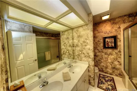 Bath - 5903 SE Glen Eagle Way, Stuart, FL 34997 photo 5 of 8