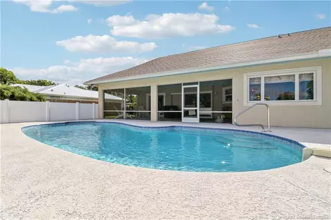 Exterior - 5439 SE Horseshoe Point Rd, Stuart, FL 34997 photo 3 of 12