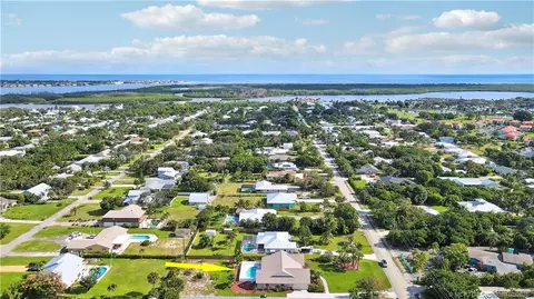 View/Area - 5439 SE Horseshoe Point Rd, Stuart, FL 34997 photo 3 of 7