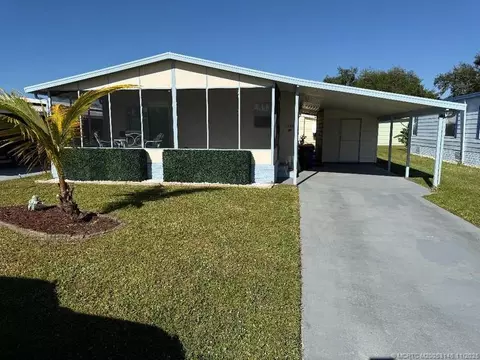 15925 Indianwood Cir SW, Indiantown, FL 34956