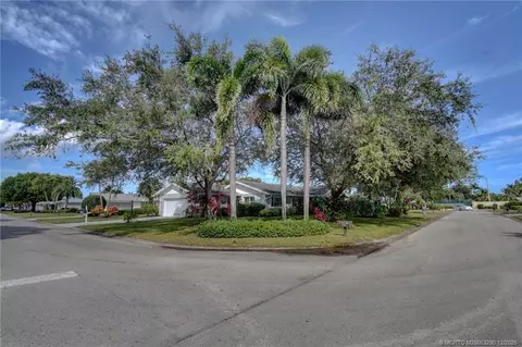 1843 SE Granada Ln, Stuart, FL 34996