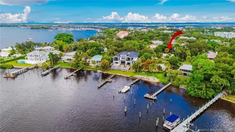 817 SW Saint Lucie Cres, Stuart, FL 34994